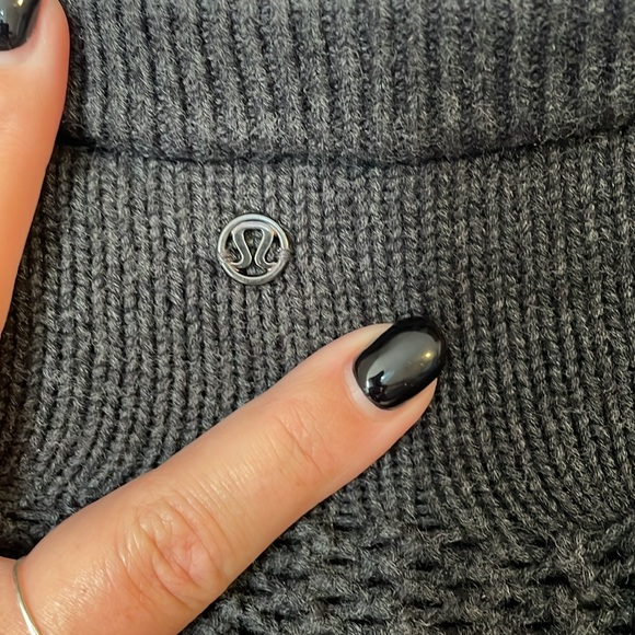 Lululemon “Be Present Pullover” - Picture 4 of 12